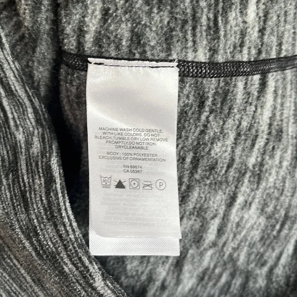 Mountain Hardwear Snowpass Fleece 1/4 Zip - Picture 8 of 8